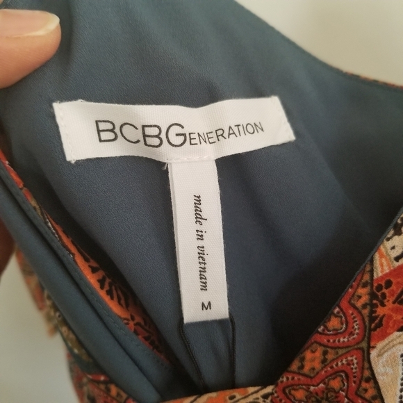 NWT BCBGENERATION Paisley Hypnosis Ruffle Dress - Picture 7 of 9